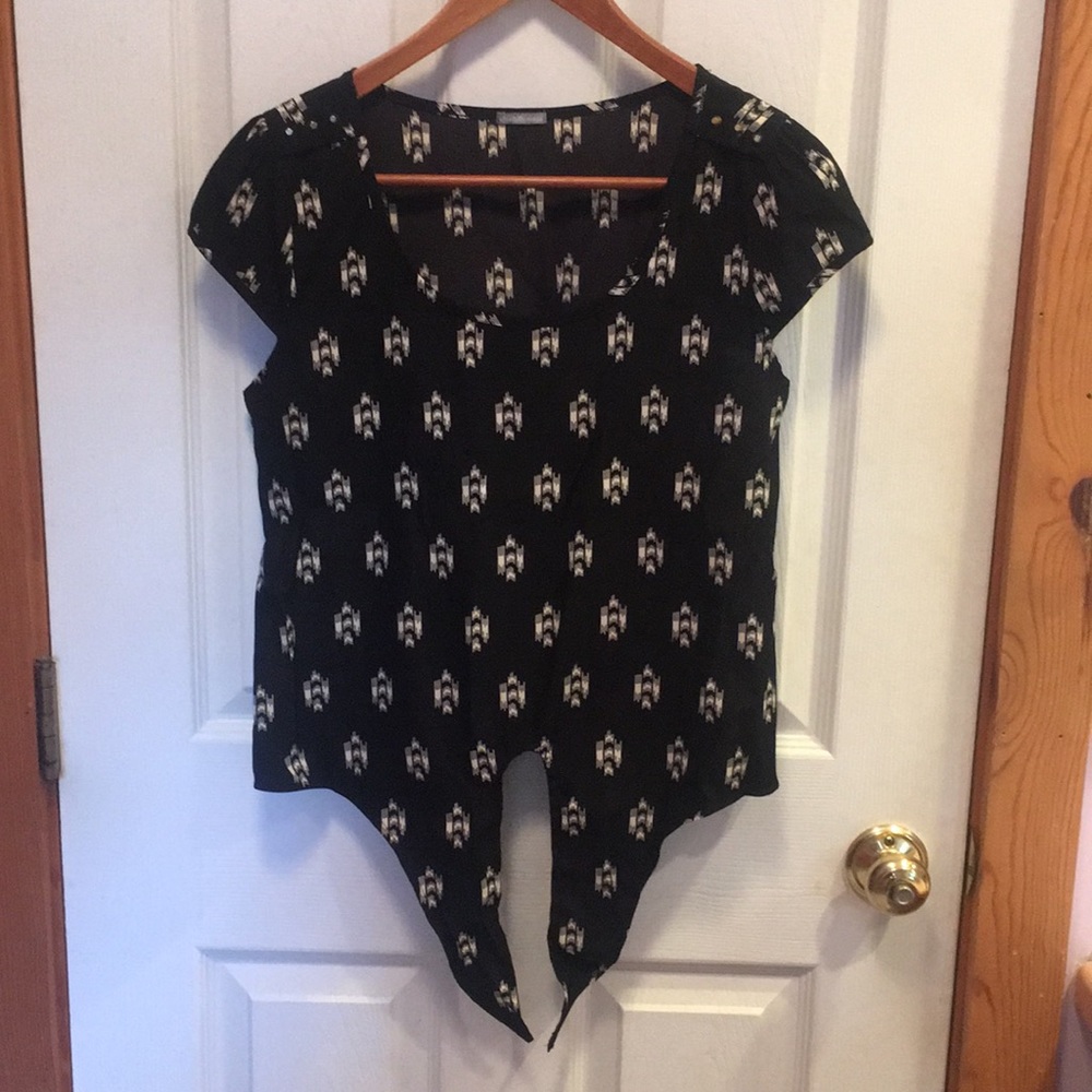 Tie front top